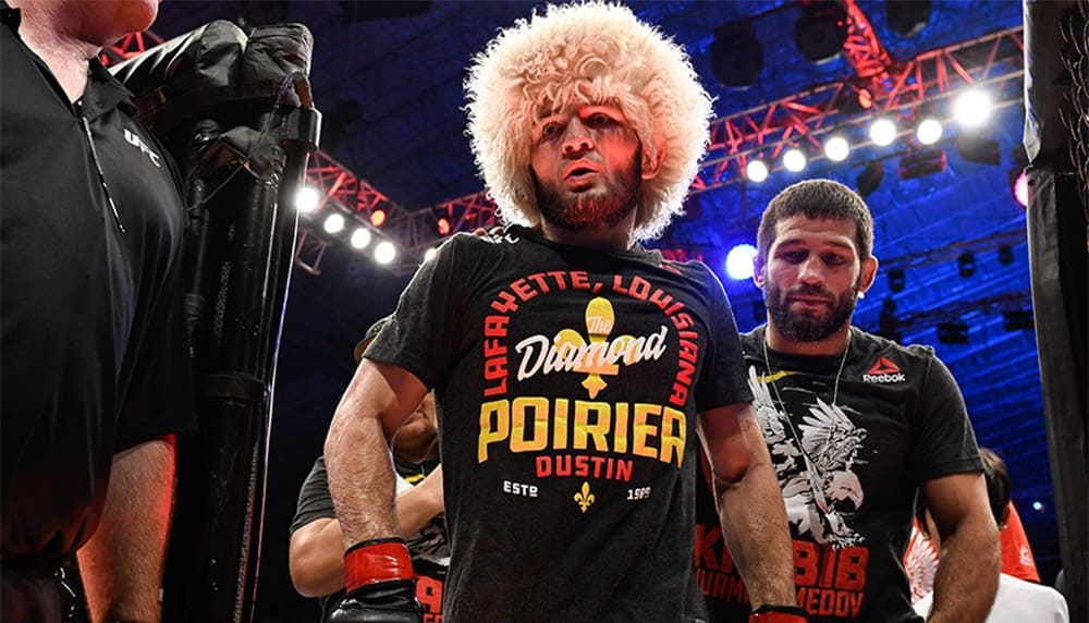 Хабиб Нурмагомедов продал футболку Дастина Порье за сто тысяч долларов