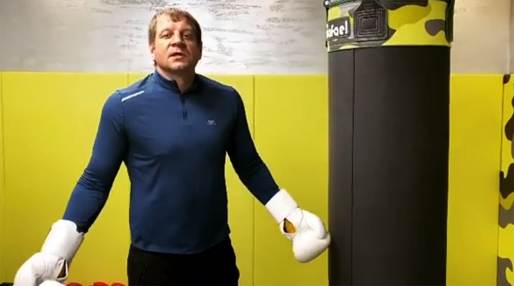 Александр Емельяненко пообещал побить Исмаилова вместе с Минеевым