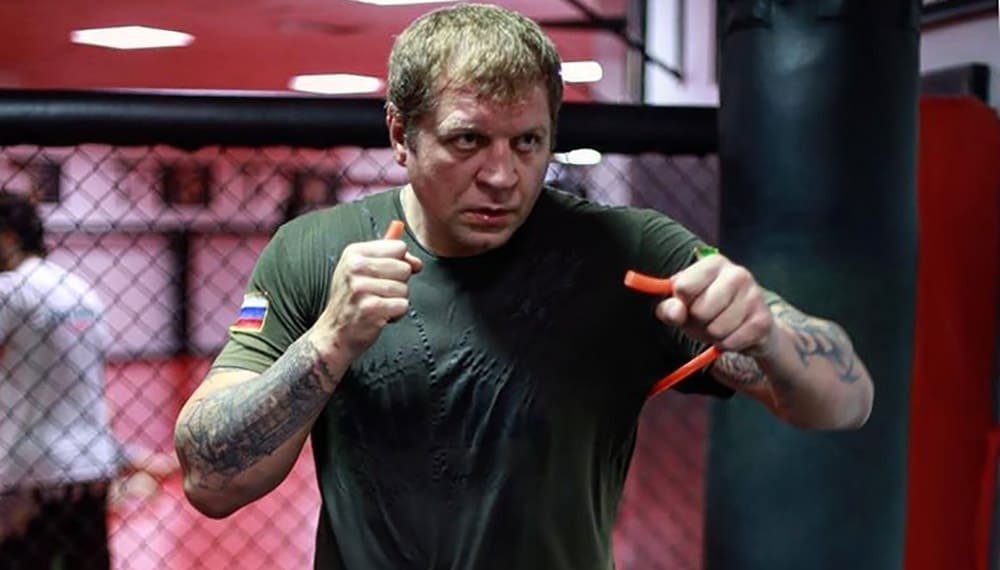 Емельяненко проведет бой с Минеевым до поединка с Исмаиловым