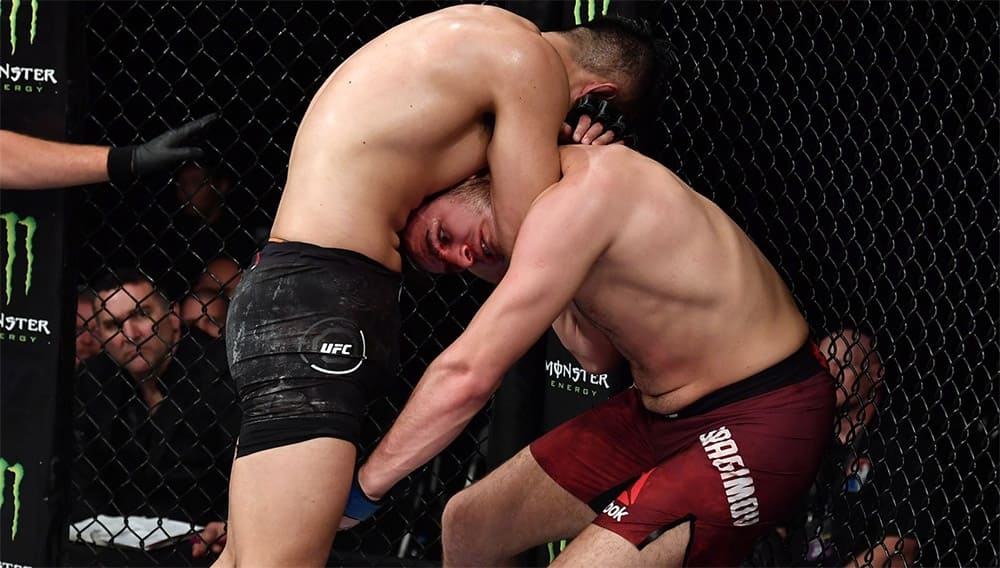 Хадис Ибрагимов проиграл дебютный поединок в UFC