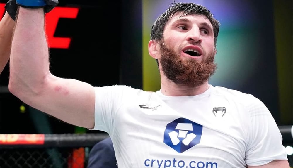 Магомед Анкалаев сделал заявление после победы на турнире UFC в Лас-Вегасе