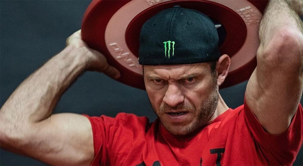 Дональд Серроне может встретиться не с Конором МакГрегором, а с Элом Яквинтой