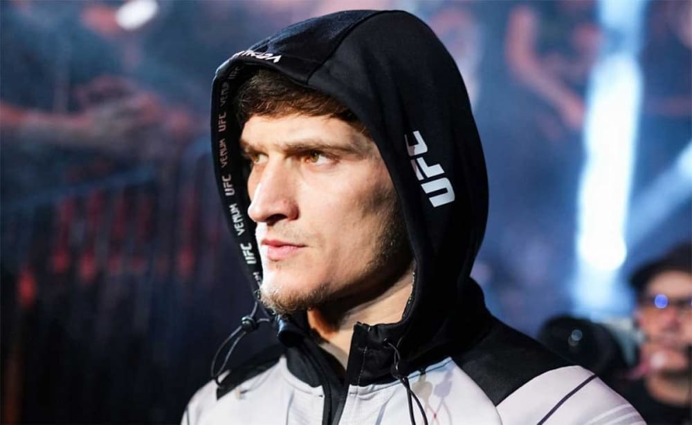 Мовсар Евлоев назвал своим чемпионский пояс UFC