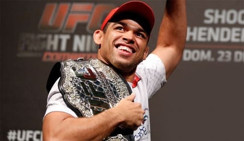 Бывший чемпион UFC подписал контракт с лигой Eagle FC