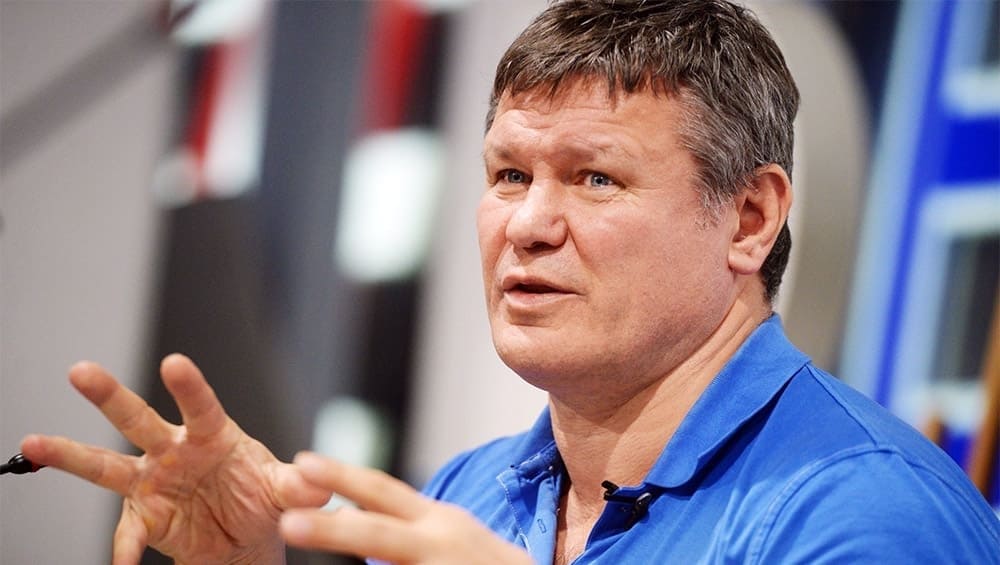 Тактаров прокомментировал подарок Емельяненко Кадырову