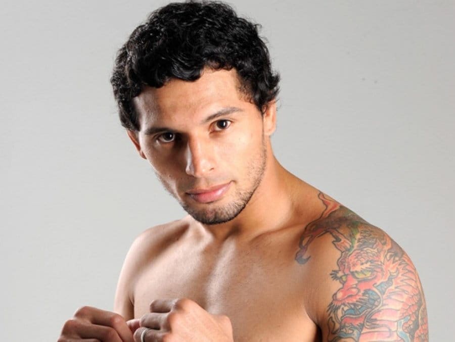 Адриано Мартинс (Adriano Martins)