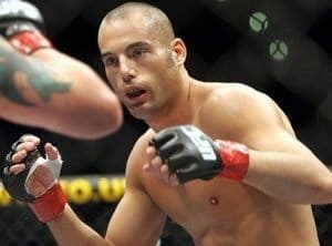 Майк Свик продлил контракт с UFC