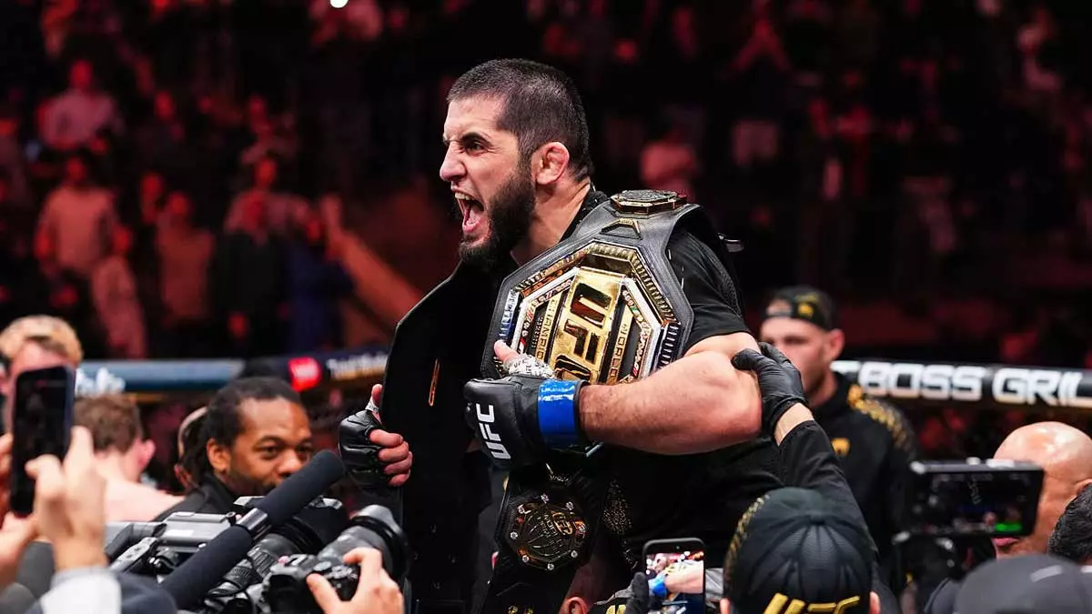 Ислам Махачев