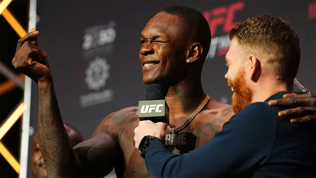 Исраэль Адесанья