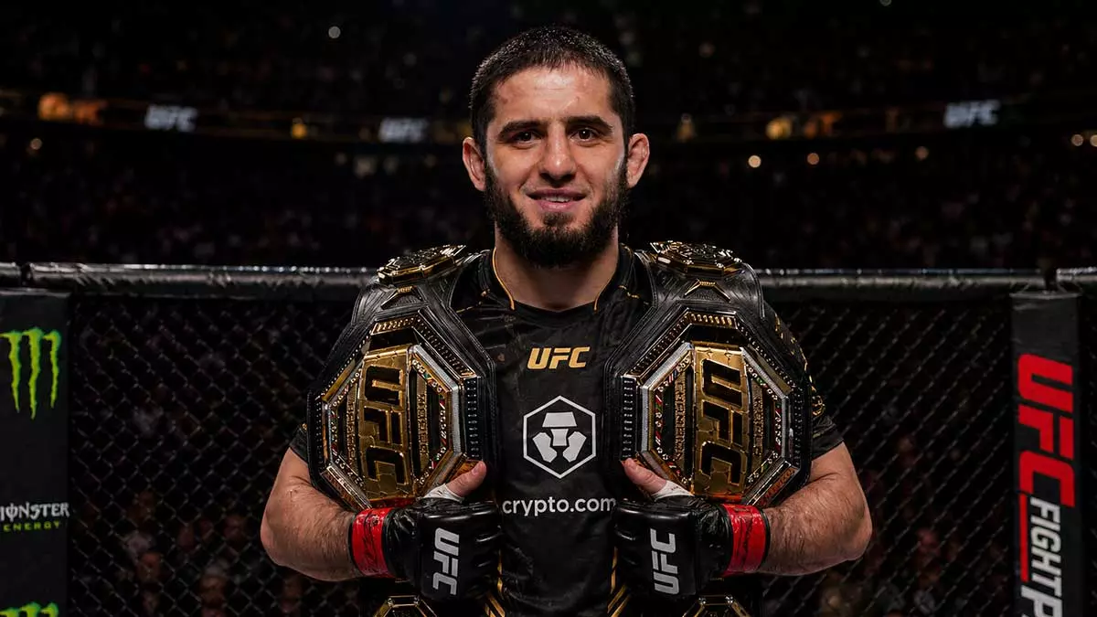 Ислам Махачев