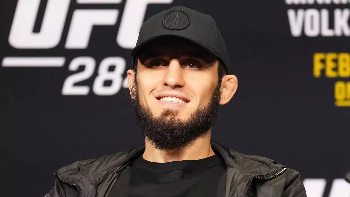 Ислам Махачев