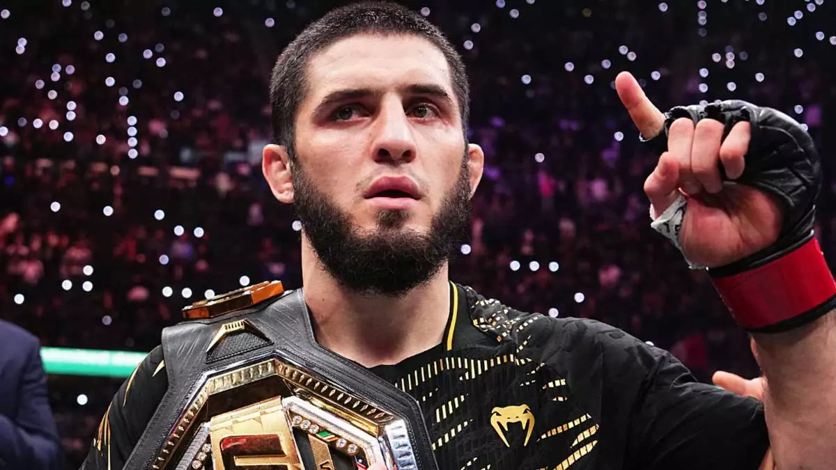 Ислам Махачев