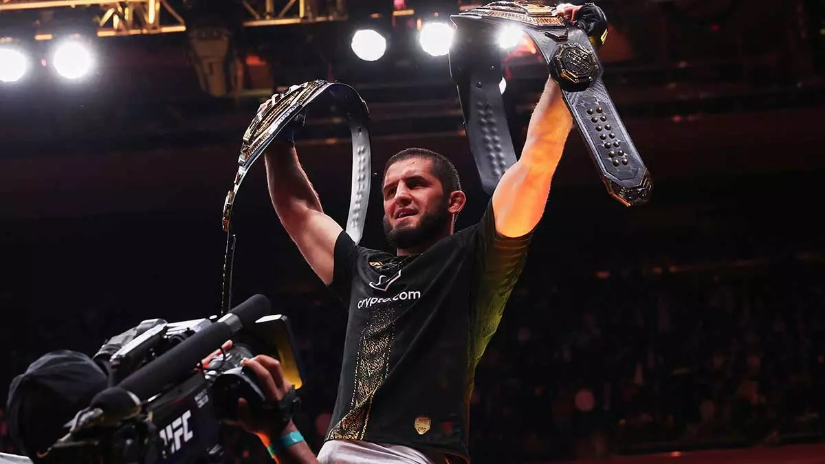 Ислам Махачев