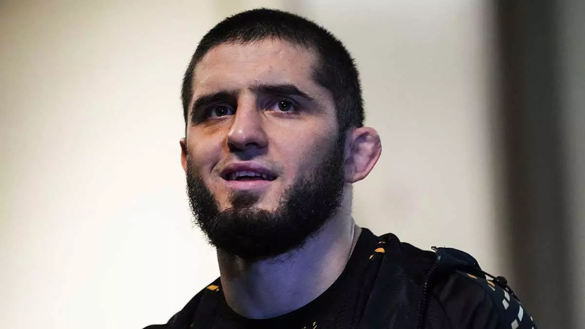 Ислам Махачев