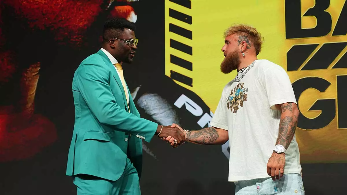 Фрэнсис Нганну и Джейк Пол