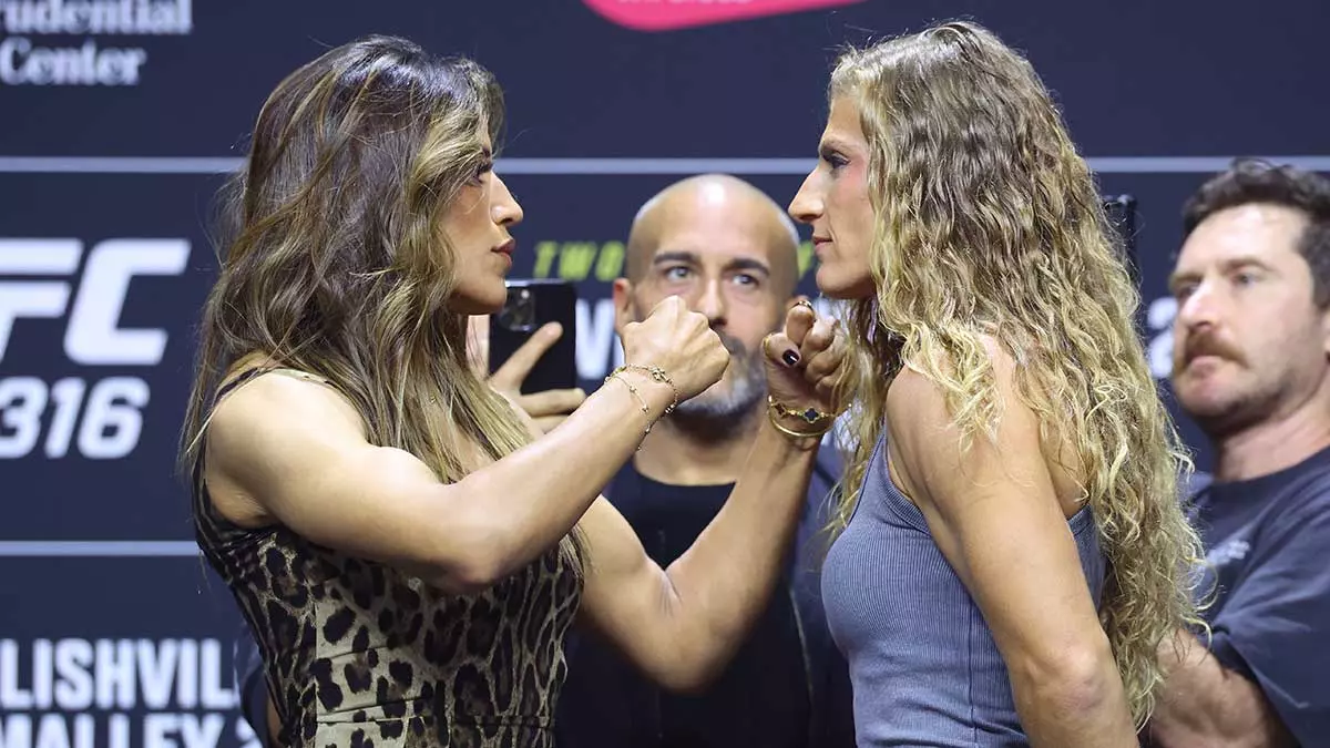 Джулианна Пенья и Кайла Харрисон