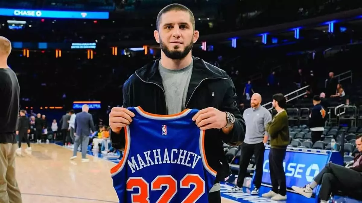 Ислам Махачев