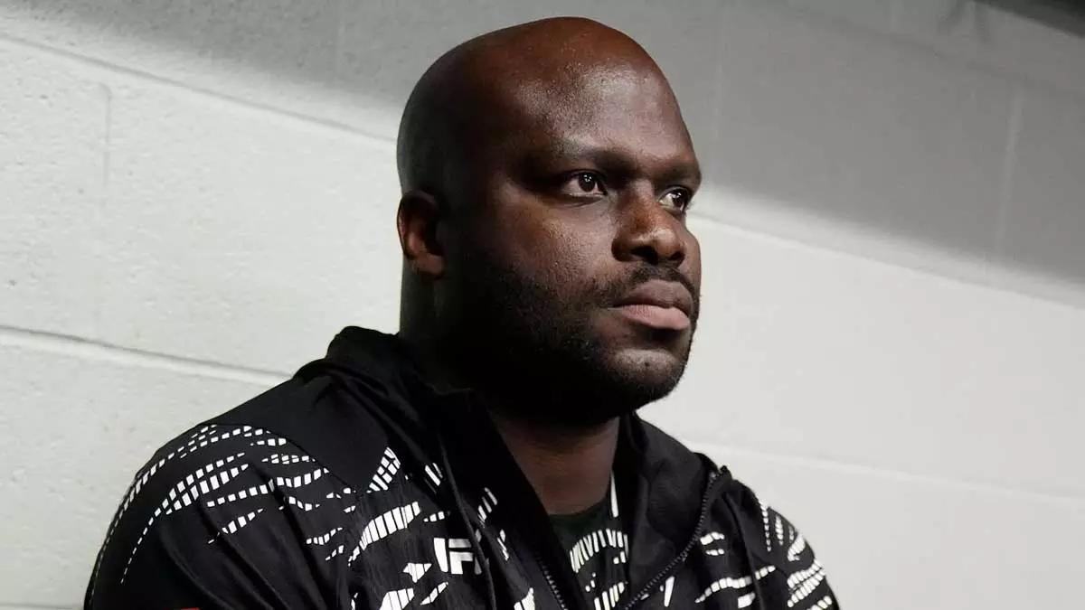 Деррик Льюис