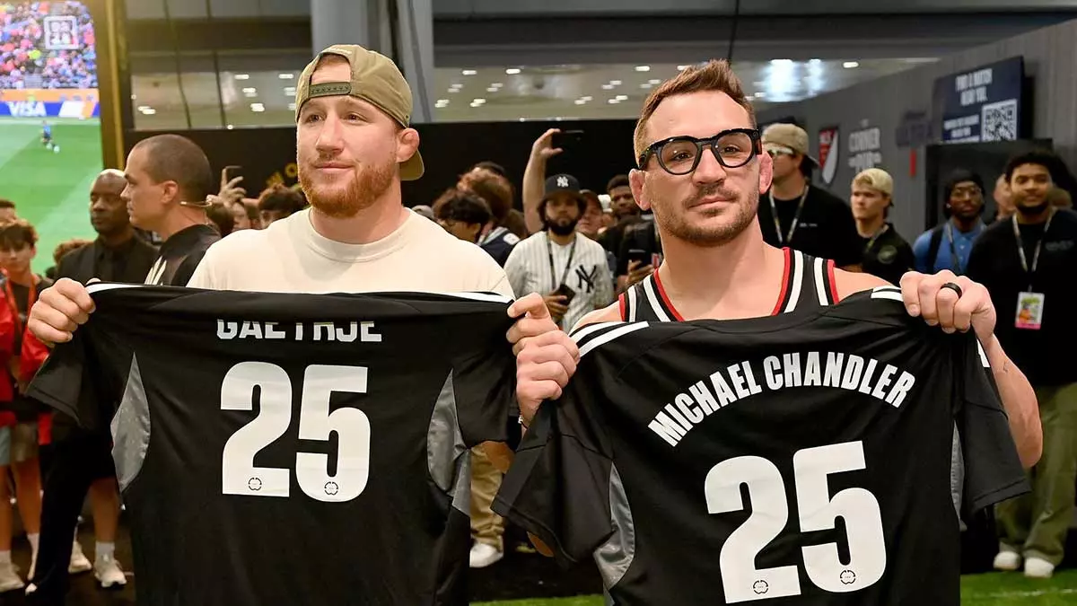 Джастин Гэйтжи и Майкл Чендлер